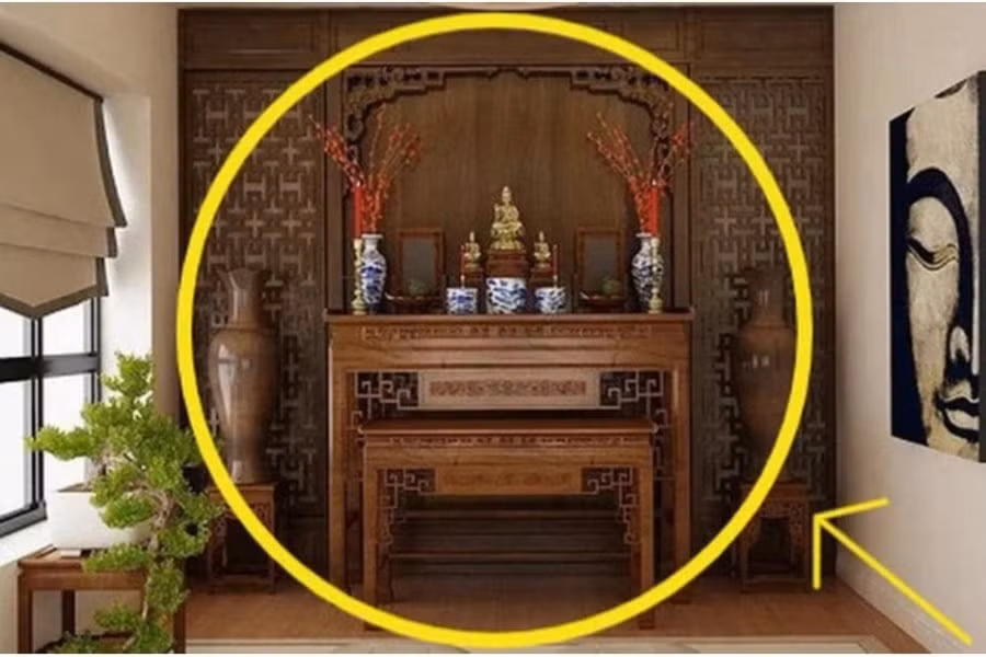Dưới chân bàn thờ cấm kỵ đặt những thứ này kẻo tài lộc tiêu tan - Hình 2 Duoi chan ban tho cam ky dat nhung thu nay keo tai loc tieu tan-Hinh-2