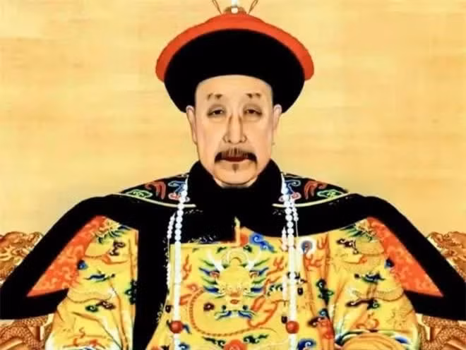 Can Long co 17 con trai, 2 nguoi co tu cach canh tranh ngoi vi