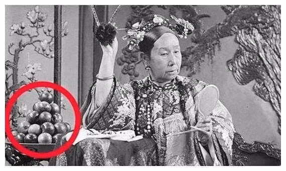 Đội ngũ vú em phục vụ Từ Hi Thái hậu có số phận bi thảm - Hình 3 Doi ngu vu em phuc vu Tu Hi Thai hau co so phan bi tham-Hinh-3
