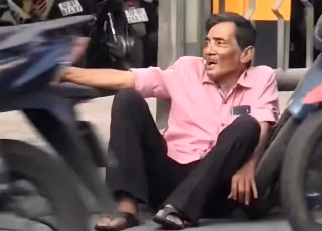 Thuong Tin tuoi xe chieu: Vo giu tien o ngan hang khong cho rut-Hinh-2