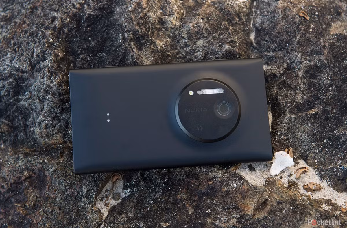 Windows Phone không còn, nhưng 7 mẫu smartphone này sẽ luôn được nhớ đến - Hình 2 Windows Phone khong con, nhung 7 mau smartphone nay se luon duoc nho den-Hinh-2