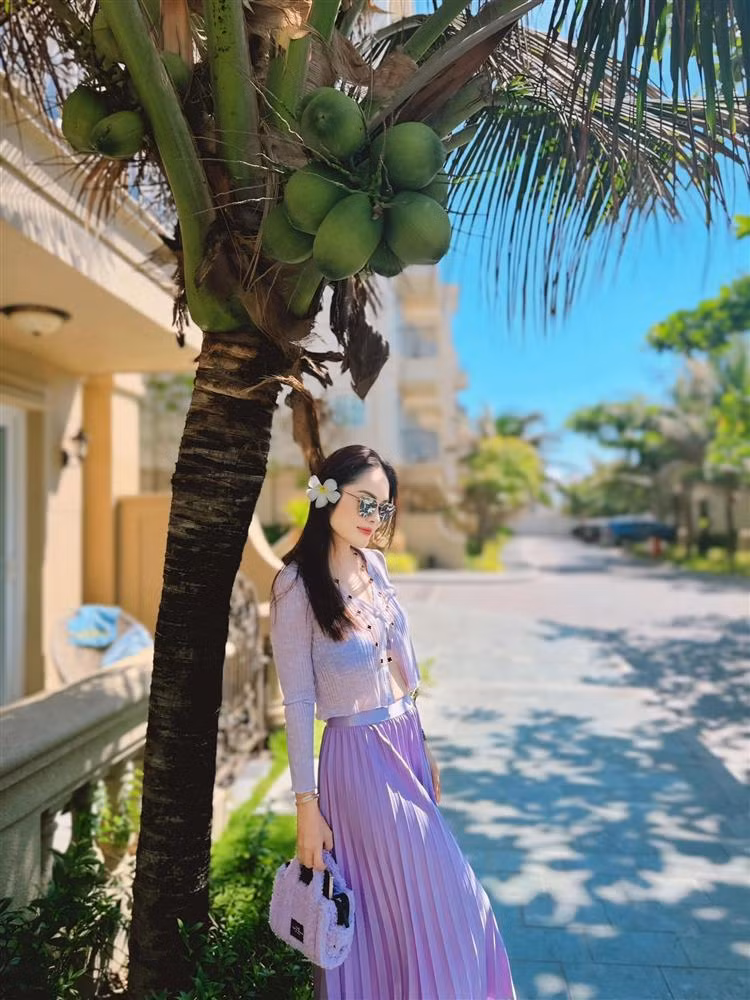 Duong Cam Lynh dien bikini khoe body sau hon 1 nam vo no-Hinh-8