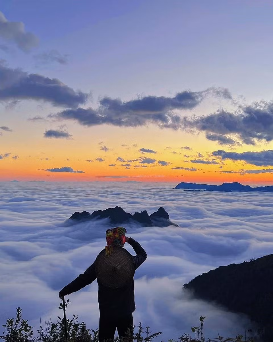 Gioi tre den Lai Chau trekking xuyen rung, an pho nhang thai tay-Hinh-2