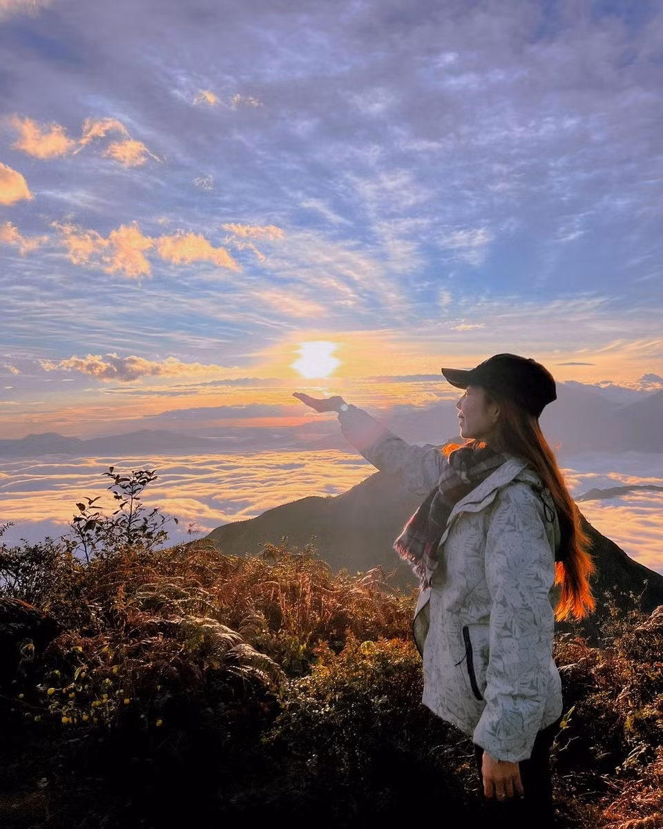 Gioi tre den Lai Chau trekking xuyen rung, an pho nhang thai tay-Hinh-3