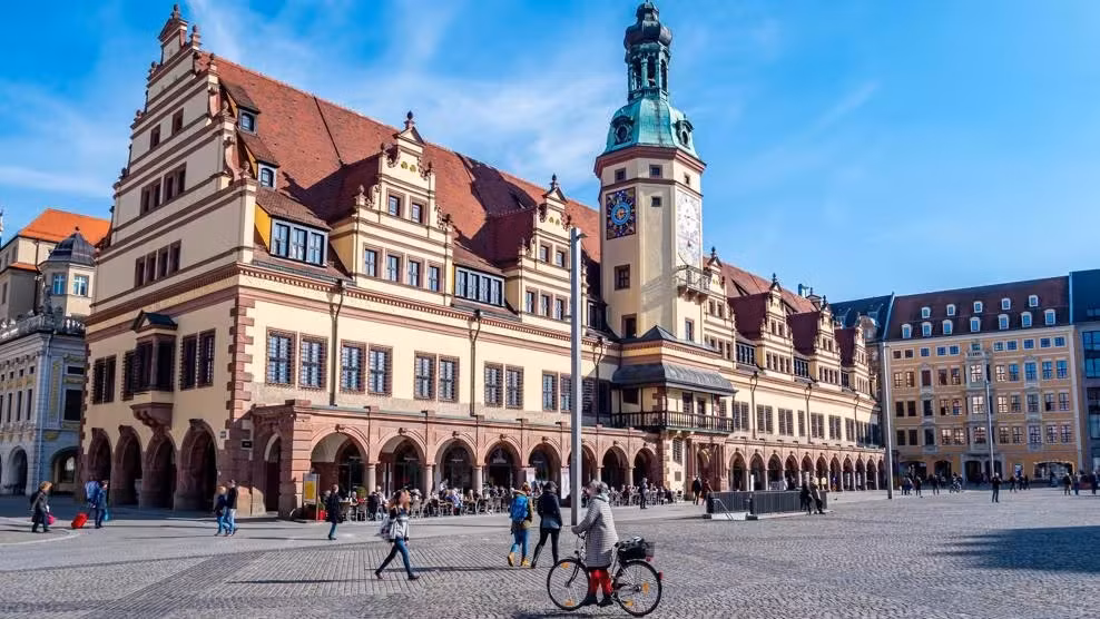  8. Leipzig: Là quê hương của nhà soạn nhạc nổi tiếng Johann Sebastian Bach, Leipzig có bề dày văn hóa và lịch sử hấp dẫn đối với du khách.