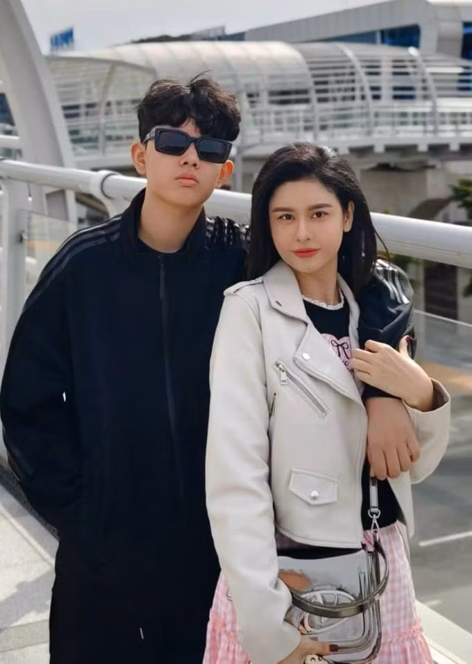 Quy tu nha Truong Quynh Anh cao 1m8 vuot me-Hinh-3