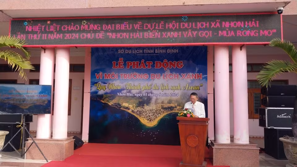 Nhon Hai huong den mot “lang chai xanh”-Hinh-2