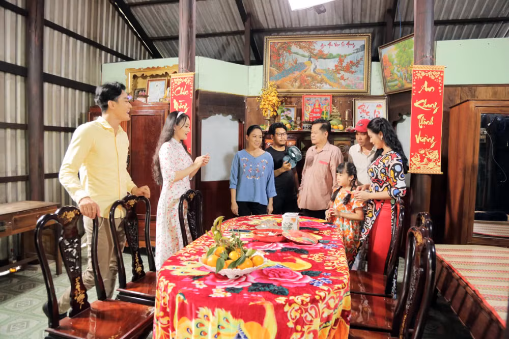 Phim hai Tet 2024 van thieu phim dang xem du bot nham nhi, ho hang-Hinh-5