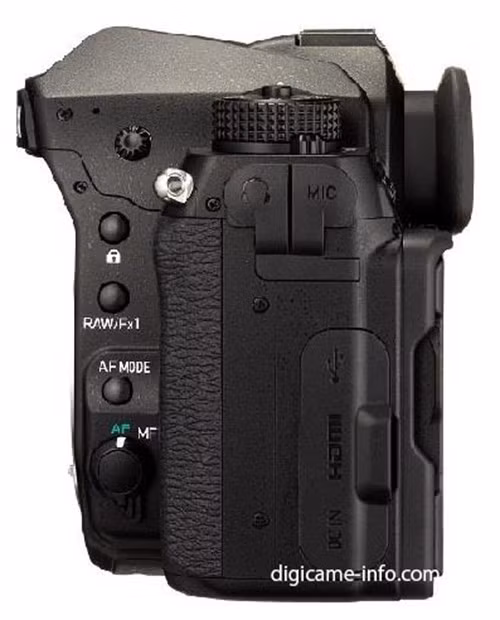 Pentax K-1 còn được cho là sẽ có trọng lượng ở mức 925 gam, và kích thước thân máy vào khoảng 136,5x110x85,5 mm.
