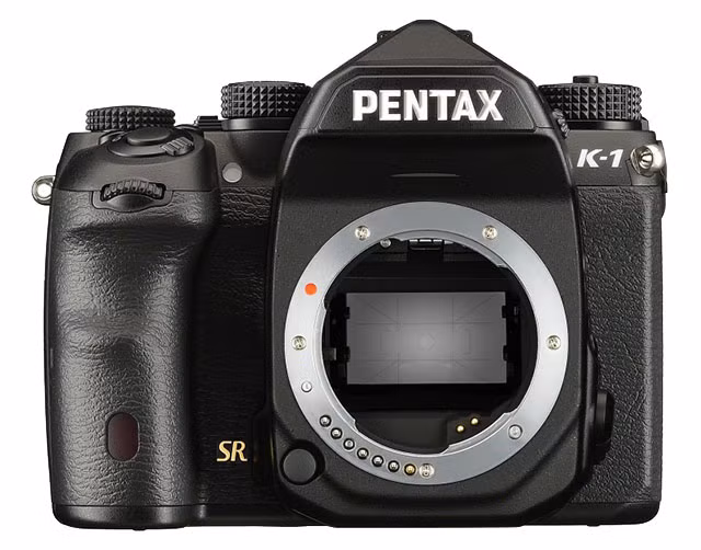 Đã không có bất ngờ nào xảy ra so với những thông tin rò rỉ trước đây. Theo đó, máy ảnh Pentax K-1 trang bị cảm biến CMOS 36.4MP cùng công nghệ xử lý hình ảnh PRIME IV mới cho phép chụp ảnh RAW 14-bit. Ricoh cho biết, cảm biến này khả năng giảm tối đa hiện tượng răng cưa, giúp nâng cao tối đa chất lượng tổng thể và độ sắc nét cho hình ảnh.