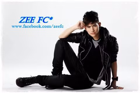Nữ ca sĩ, người mẫu Thái Lan ZEE (tên thật là ZEE Matanawee Keenan) sinh ngày 27/10/1988 khiến cư dân mạng phát sốt với gương mặt "đẹp trai" và phong cách vô cùng nam tính.