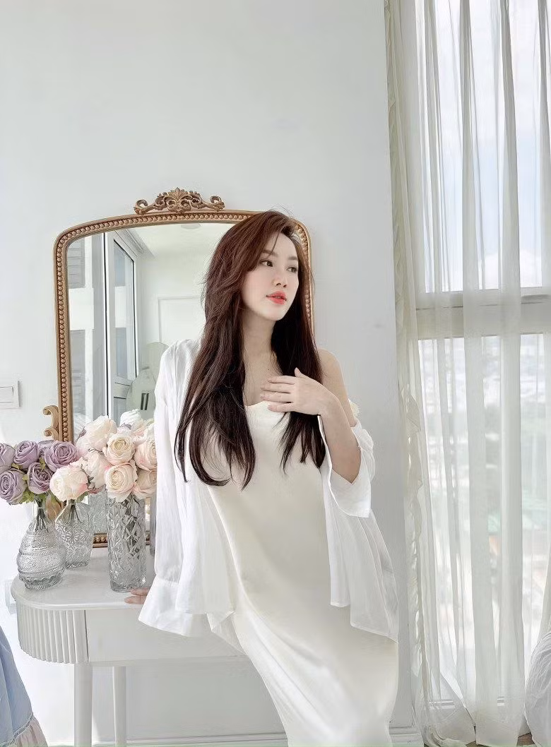 Có lần người đẹp chia sẻ, mình tiêu tốn tầm 2 tỷ chỉ để đi spa chăm sóc. Bảo Thy "quẹt thẻ" 2 tỷ đồng chỉ để đi spa.