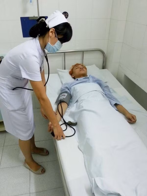 Sơn Tùng M-TP nhập viện cấp cứu vì kiệt sức. Ảnh: TL Sơn Tùng M-TP nhập viện cấp cứu vì kiệt sức. Ảnh: TL