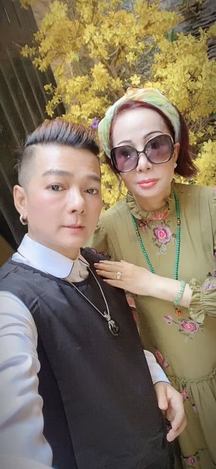 Vu Ha lau lam moi dang anh ben vo, cap doi lech tuoi Vbiz gio the nao?-Hinh-6