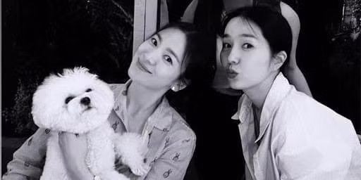 Song Hye Kyo kem sac khi chung khung hinh voi my nhan hon tuoi-Hinh-2