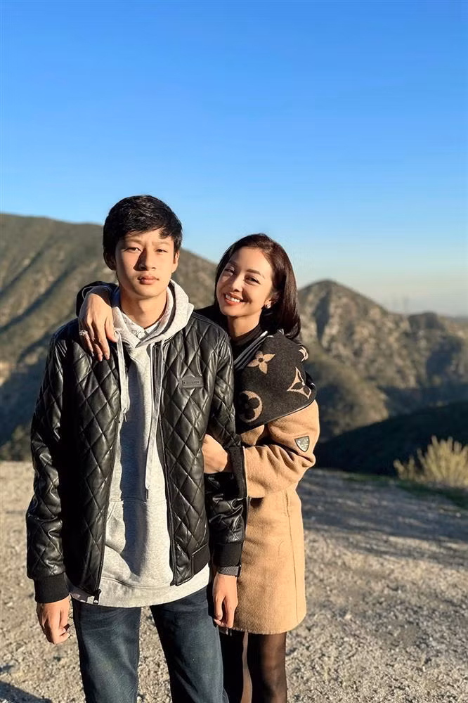 Lo dien gia dinh Jennifer Pham, ngoai hinh 'dep deu'-Hinh-4