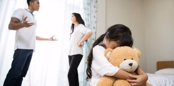 Quay lai voi chong cu, doi toi lai roi vao be tac