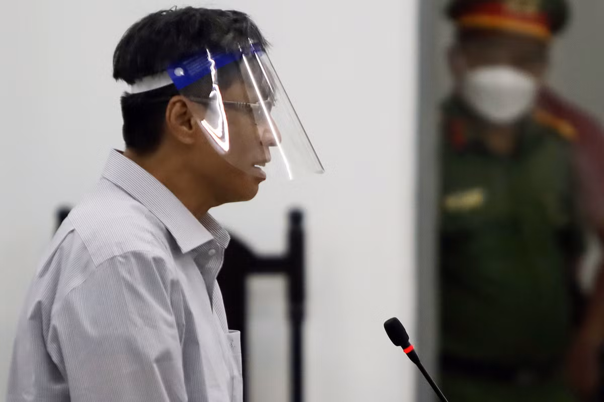 13 cựu lãnh đạo tỉnh Khánh Hòa bị đề nghị truy tố - Hình 3 13 cuu lanh dao tinh Khanh Hoa bi de nghi truy to-Hinh-3