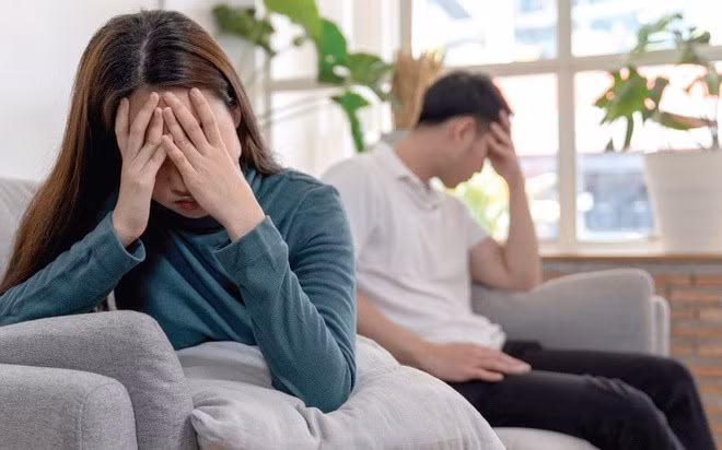 Gặp chồng cũ, thấy người bên cạnh anh ta tôi bật cười ảnh 1