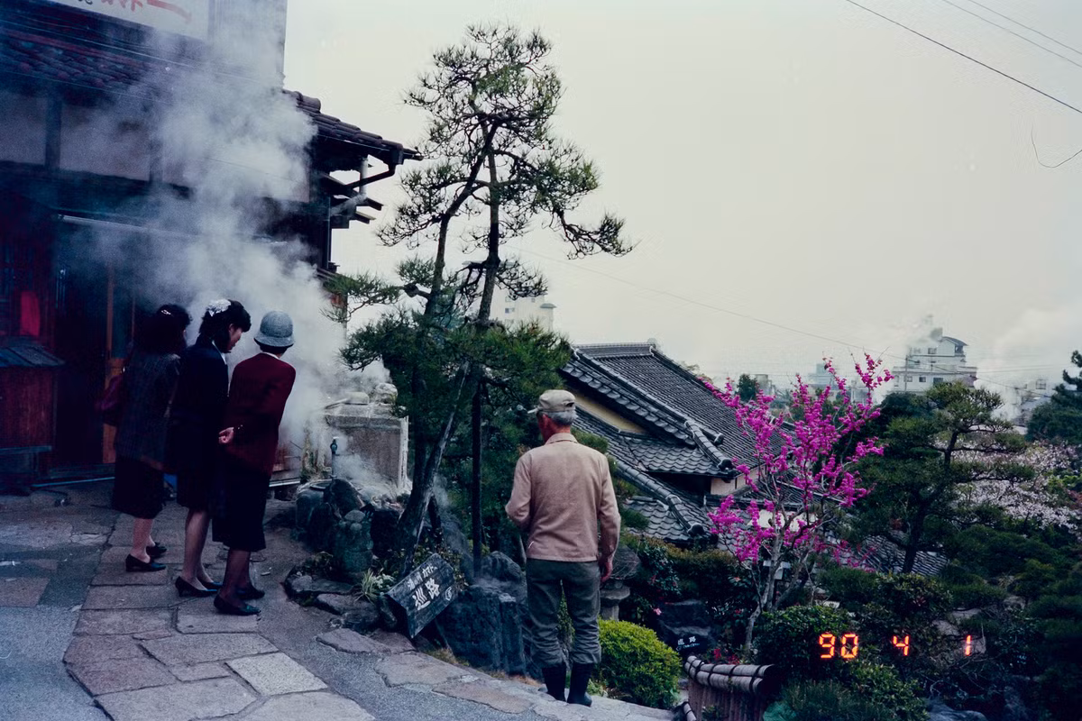 Bên ngoài một nhà nghỉ khoáng nóng kiểu truyền thống ở Beppu.