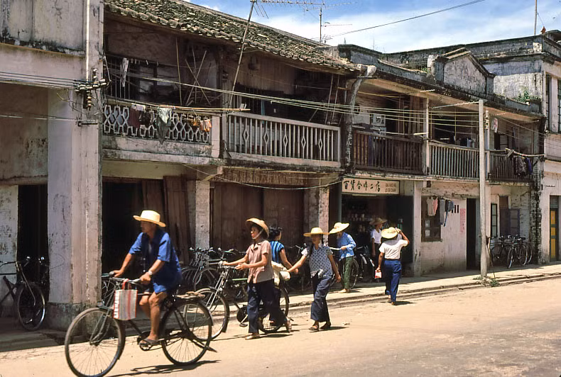 Một góc phố nhuốm màu thời gian.