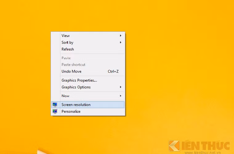 Cách 2: Click chuột ra màn hình Desktop, sau đó click chuột phải vào màn hình, chọn Screen resolution.