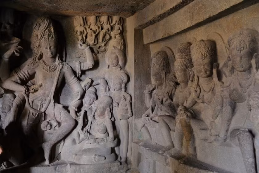 Bi an ngoi den nghi la cua “nguoi ngoai Trai dat“-Hinh-4