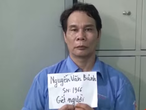 Nghi can giết hàng xóm, đâm vợ trọng thương vì ghen khai gì? Nghi can giet hang xom, dam vo trong thuong vi ghen khai gi?