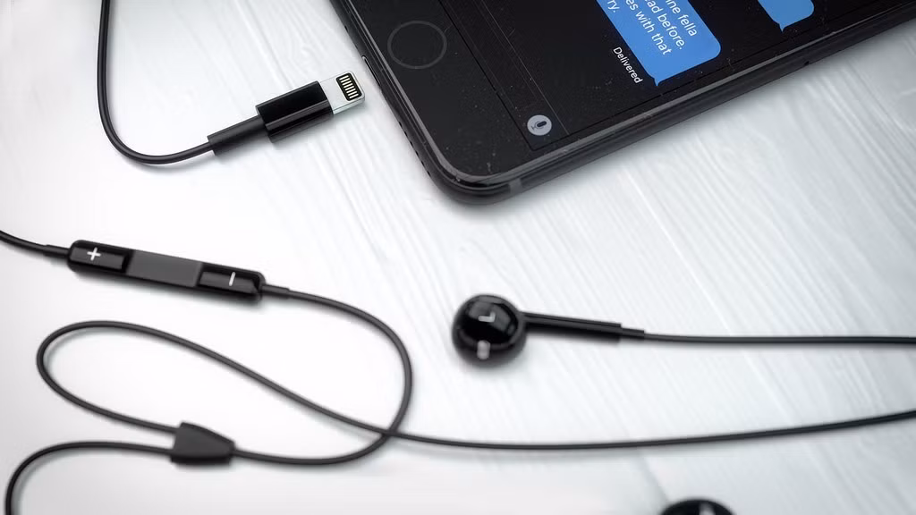 iPhone 7 có thể ra mắt vào mùa thu, tích hợp sẵn iOS 10.