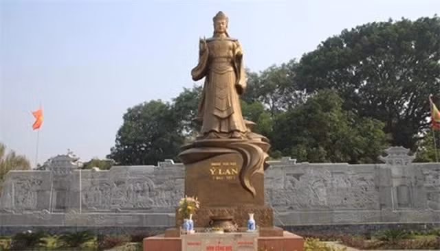 Người phụ nữ Việt được tôn như Quan Âm Bồ Tát sống - Hình 3 Nguoi phu nu Viet duoc ton nhu Quan Am Bo Tat song-Hinh-3