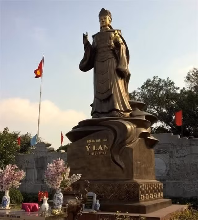 Nguoi phu nu Viet duoc ton nhu Quan Am Bo Tat song-Hinh-4