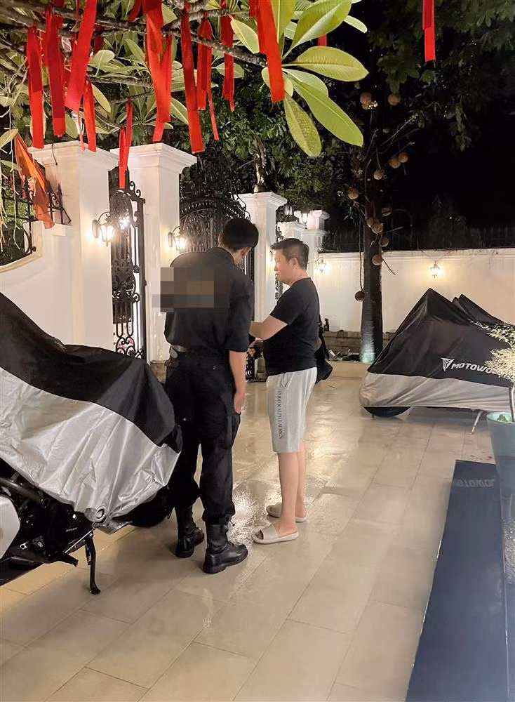 Đoàn Di Băng phải thuê nhiều vệ sĩ bảo vệ biệt phủ, lý do sốc Doan Di Bang phai thue nhieu ve si bao ve biet phu, ly do soc