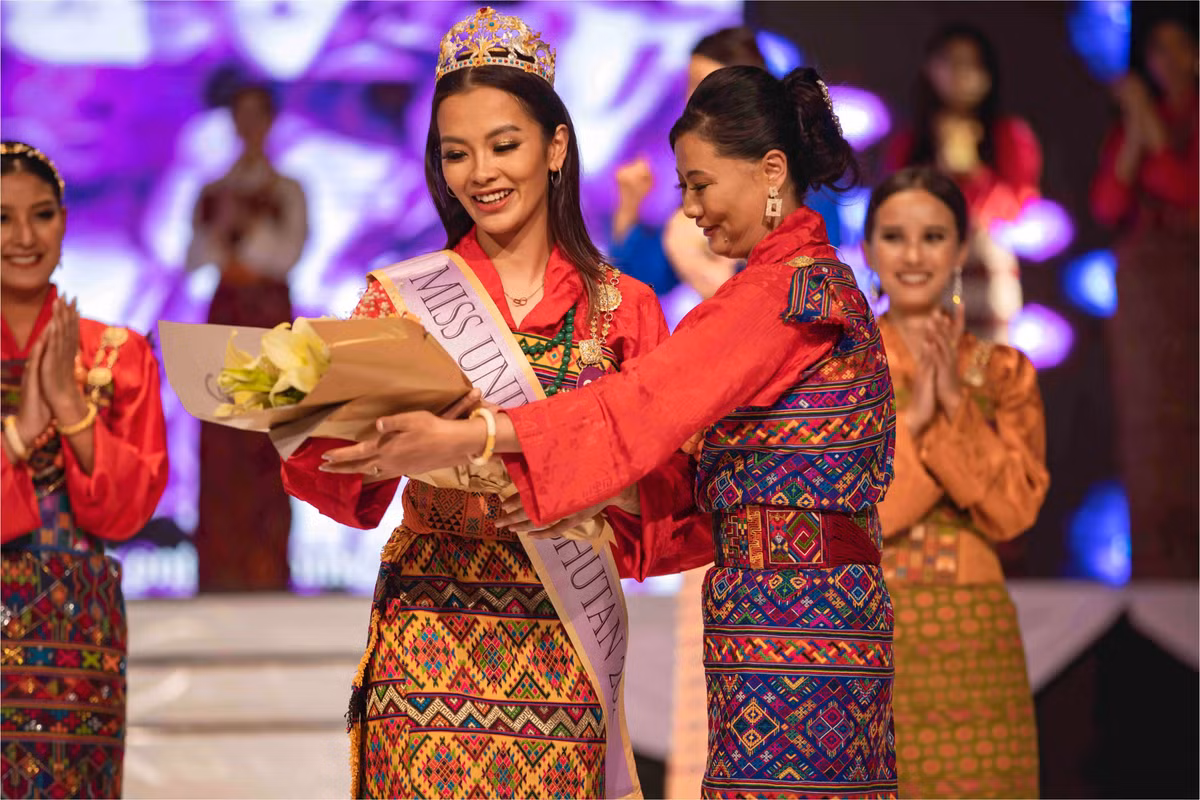Hoa hau Hoan vu Bhutan cong khai la nguoi song tinh