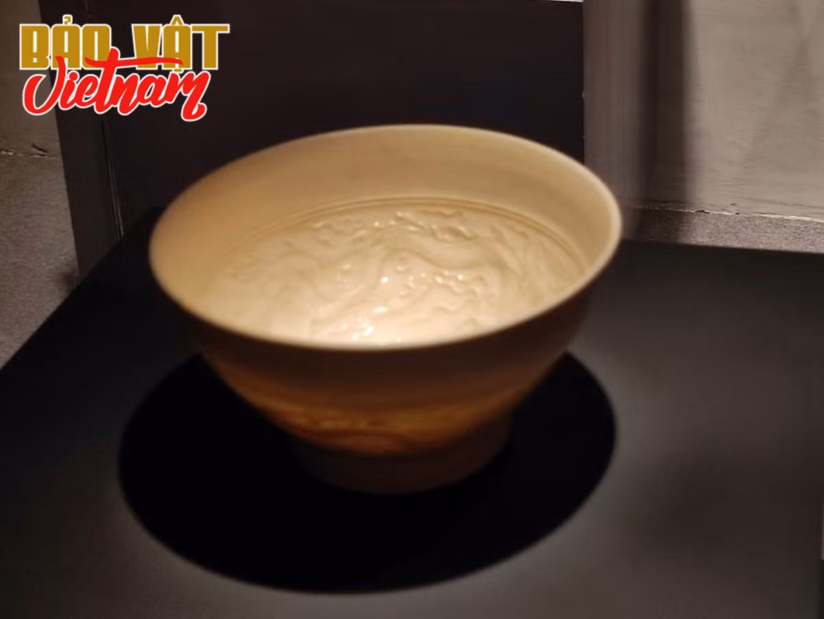 Kỳ diệu chiếc bát siêu mỏng của Hoàng thành Thăng Long - Hình 11 Ky dieu chiec bat sieu mong cua Hoang thanh Thang Long-Hinh-11