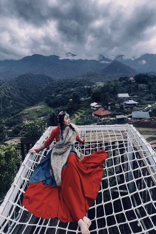 Hành trình "bén duyên" Tiktok của 9x xinh đẹp thích du lịch - Hình 4 Hanh trinh