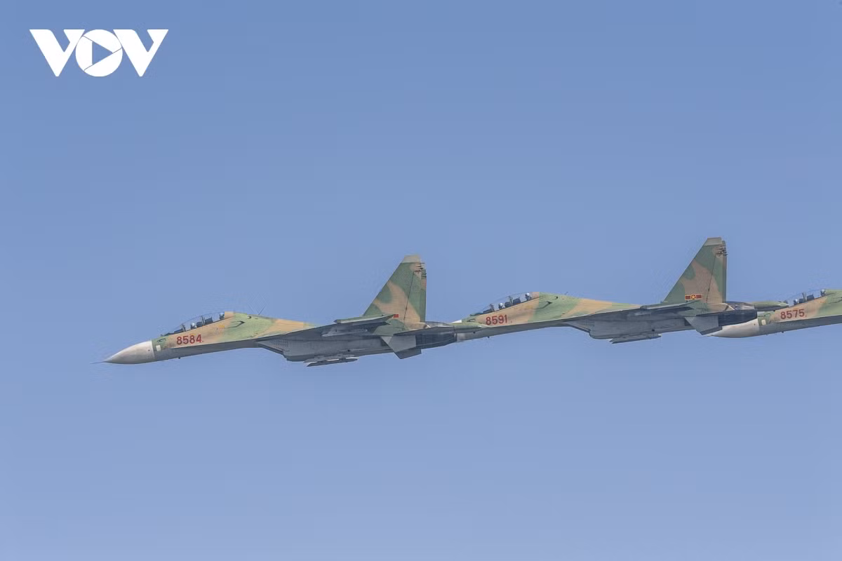 Su-30MK2 là dòng máy bay tiêm kích hiện đại của Không quân nhân dân Việt Nam./.