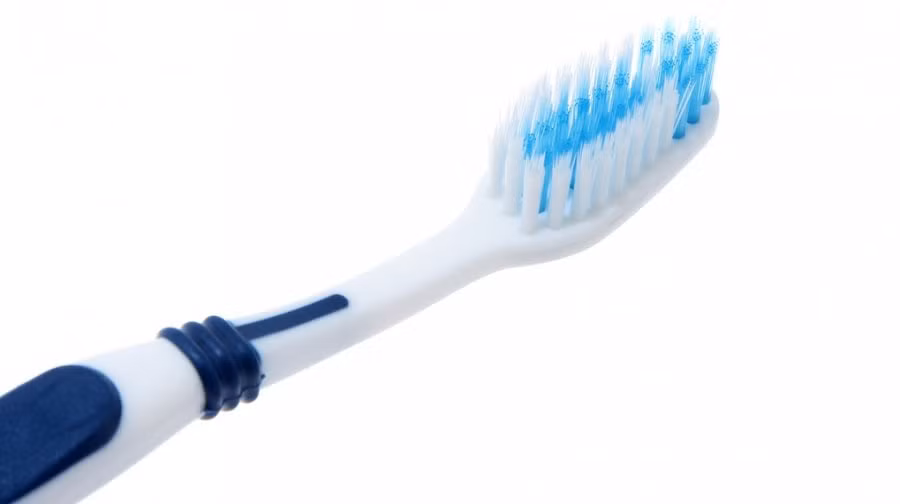 F0 khỏi bệnh có cần thay bàn chải đánh răng, khăn mặt ảnh 1