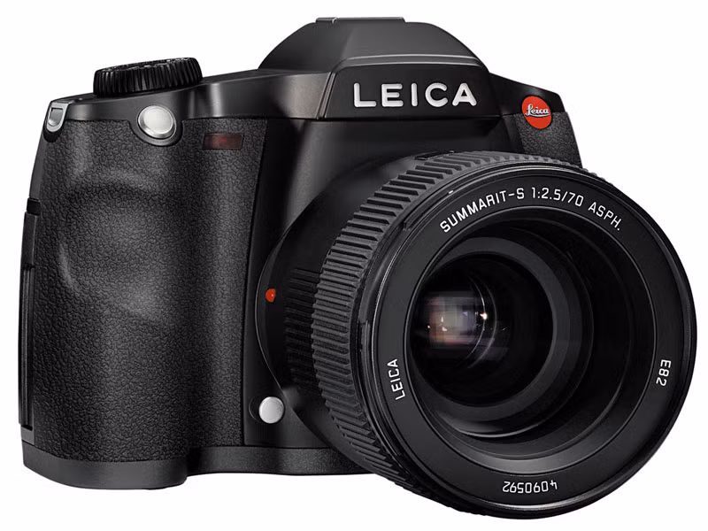 5. Leica S2-P (giá: 30.000 USD - tương đương 672,90 triệu đồng).
