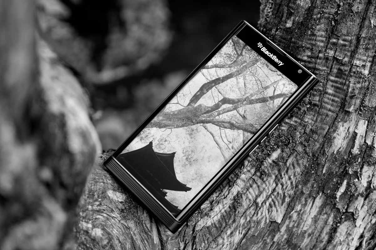 Bo anh den trang cuc nghe thuat ve dien thoai BlackBerry Priv