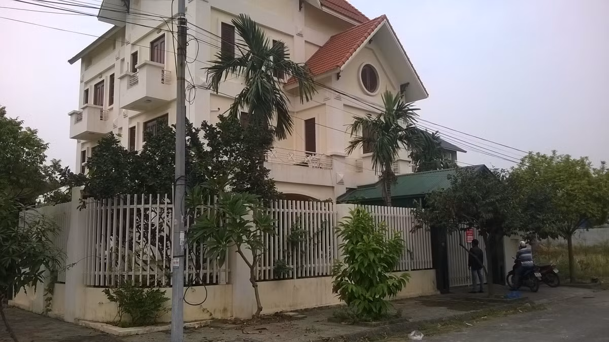 Một nhóm đối tượng người nước ngoài đến địa bàn TP Hải Phòng sinh sống nhưng sau đó lại bỏ đi nơi khác. Quá trình rà soát cho thấy, nhóm đối tượng trên có quốc tịch Trung Quốc và Đài Loan. Họ thường thuê những căn biệt thự ở nơi vắng vẻ và ít khi giao tiếp với bên ngoài.