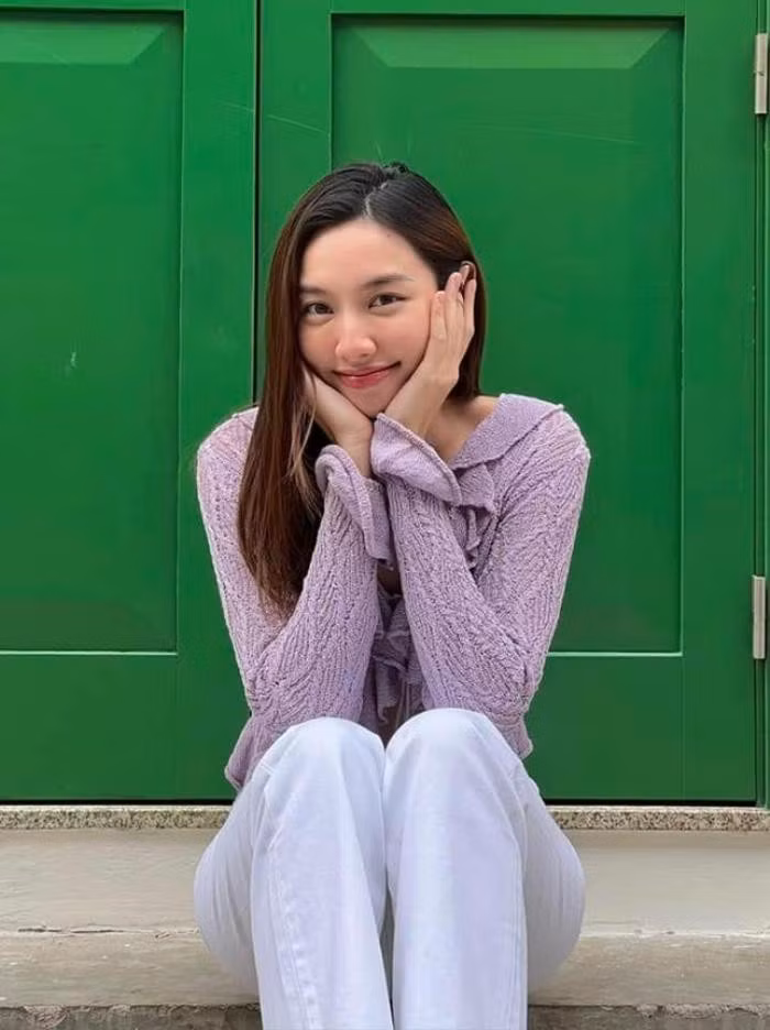 Thùy Tiên giận dỗi khi bị fan 'bơ đẹp' khiến dân tình phì cười - Hình 4 Thuy Tien gian doi khi bi fan 'bo dep' khien dan tinh phi cuoi-Hinh-4