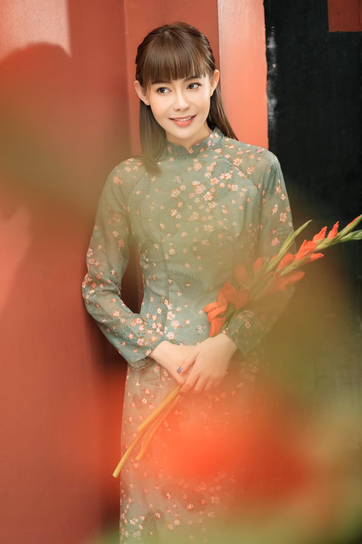 br/> Hoa hậu Hải Dương tên đầy đủ là Nguyễn Trần Hải Dương, sinh năm 1987 tại Khánh Hòa. Cô là cháu ruột của đạo diễn Lưu Trọng Ninh.