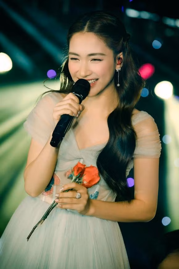 Sao Viet chon co con truoc moi dam cuoi: Lieu co mao hiem?-Hinh-7