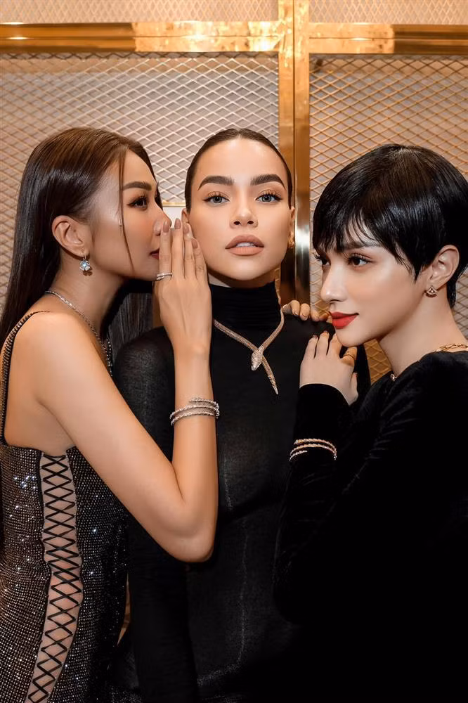 Ho Ngoc Ha de lo lan da lao hoa khac xa khi make-up-Hinh-2