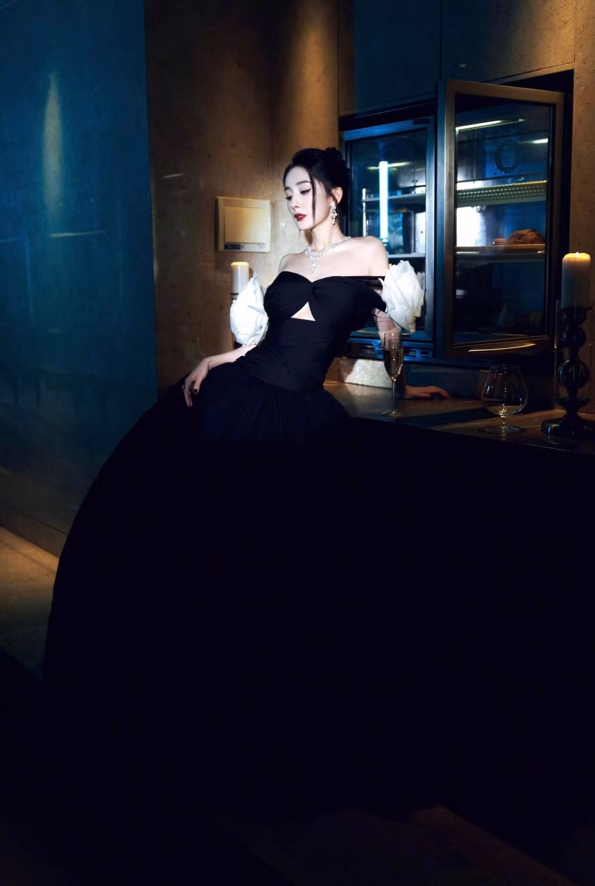 Hinh anh goi cam cua Duong Mich o tuoi 37-Hinh-6