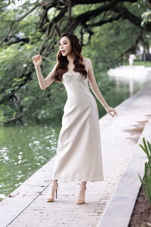 Tuy nhiên, khán giả lại không tin những gì nữ ca sĩ chia sẻ bởi hình ảnh gần đây của cô hoàn toàn khác lạ so với trước.