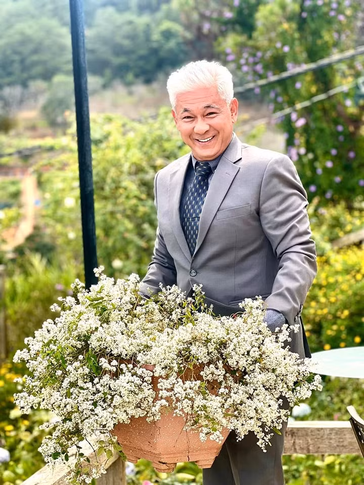 “Ong bo quoc dan” man anh Viet: Ngoai doi la ve si lung danh-Hinh-3