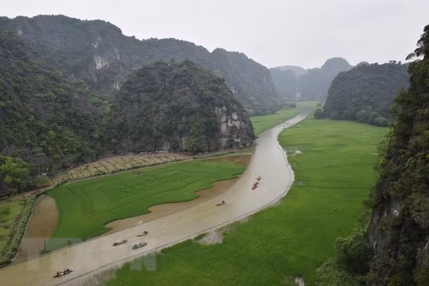 Forbes: Ninh Bình là một trong 23 điểm du lịch tuyệt vời nhất 2023 Forbes: Ninh Binh la mot trong 23 diem du lich tuyet voi nhat 2023