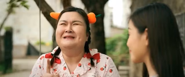 Vai diễn của Thủy Tiên tuy xấu tính nhưng không quá đáng ghét, ngược lại còn đem đến màu sắc thú vị, hài hước cho bộ phim.