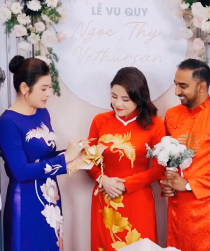 Quà hồi môn 300 tỷ của con gái chủ vựa gạo Long An lấy chồng Ấn Độ Qua hoi mon 300 ty cua con gai chu vua gao Long An lay chong An Do
